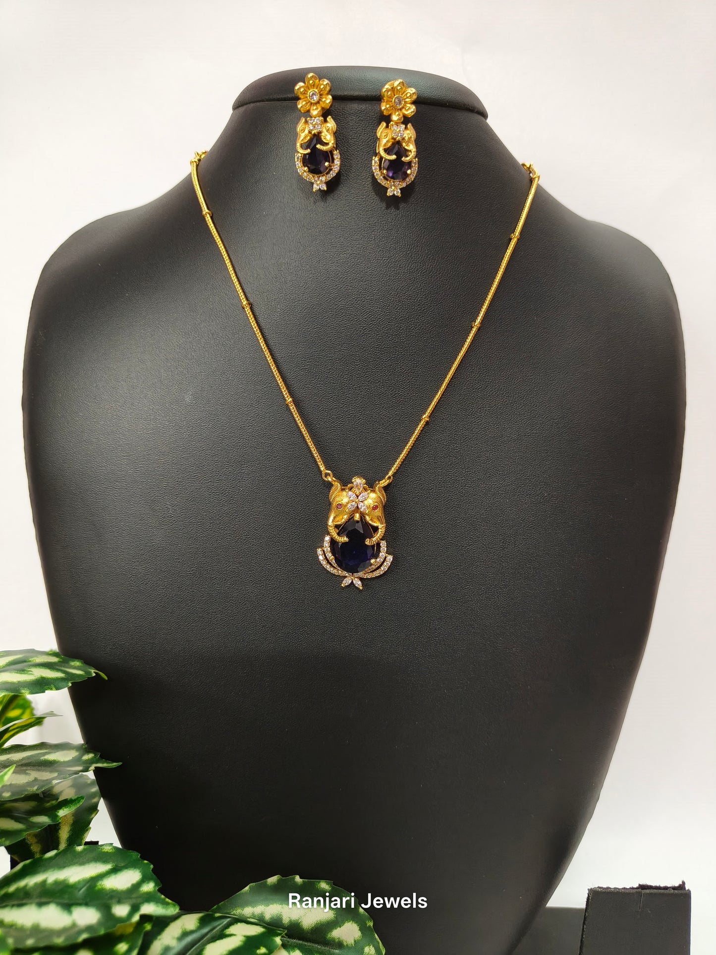 Gajitha – Regal Elephant Pendant Set
