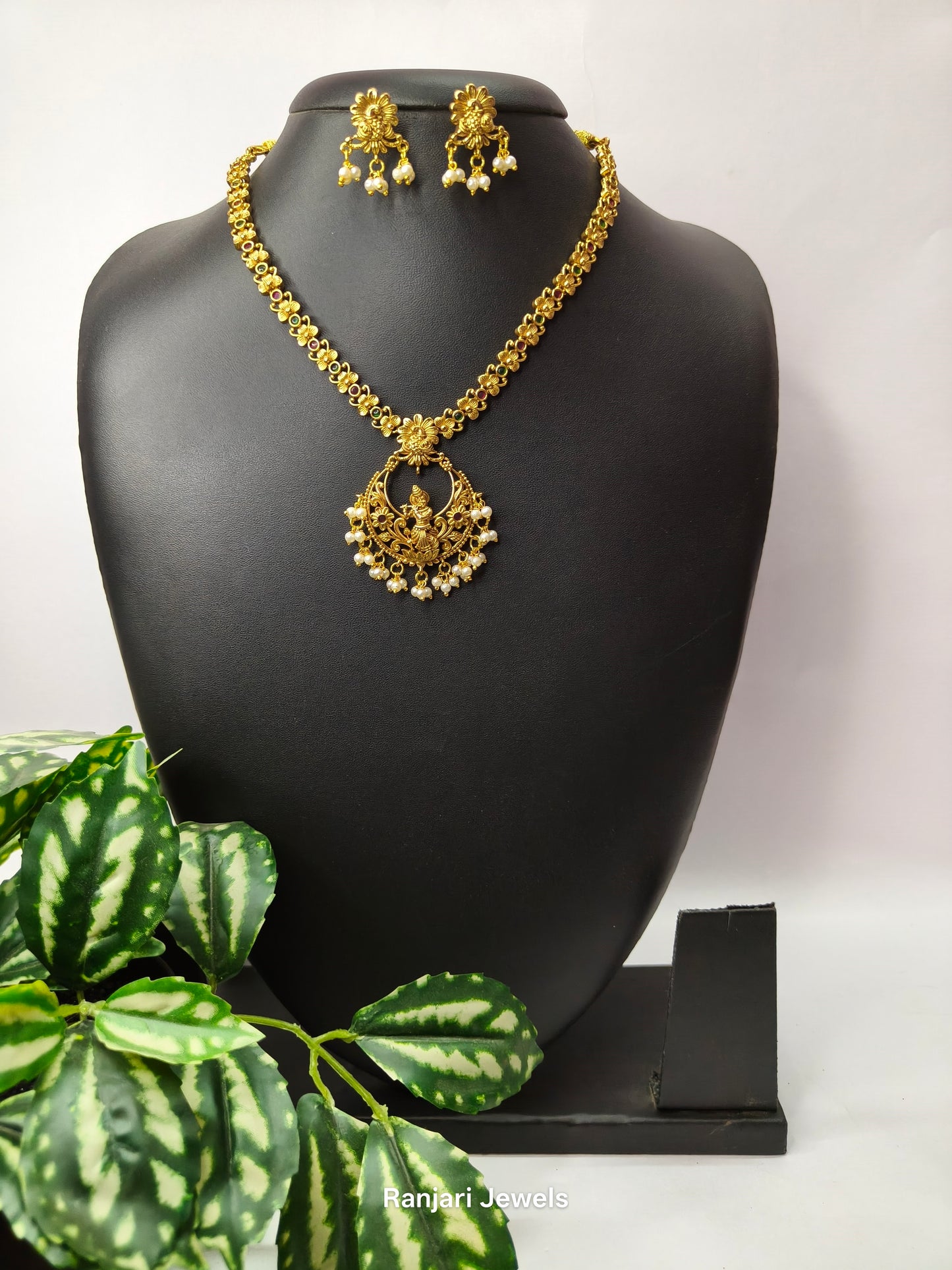 Krishna Floral Kemp Necklace Set