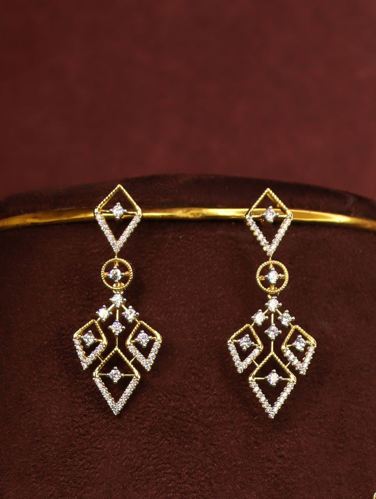 Vanathi V5- Premium Diamond Replica Necklace set