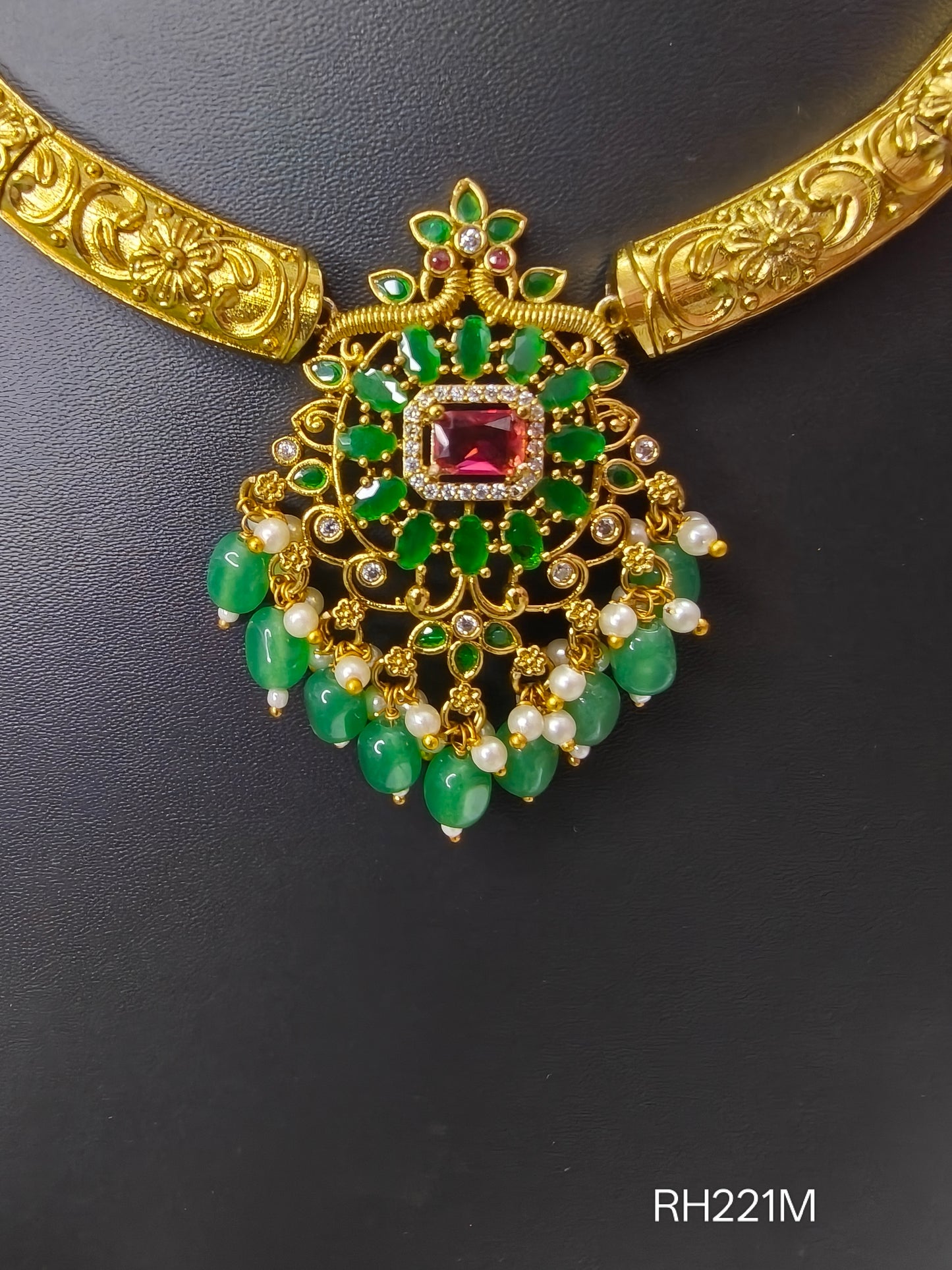 Ruby & Emerald Floral embossed Hasli neckset