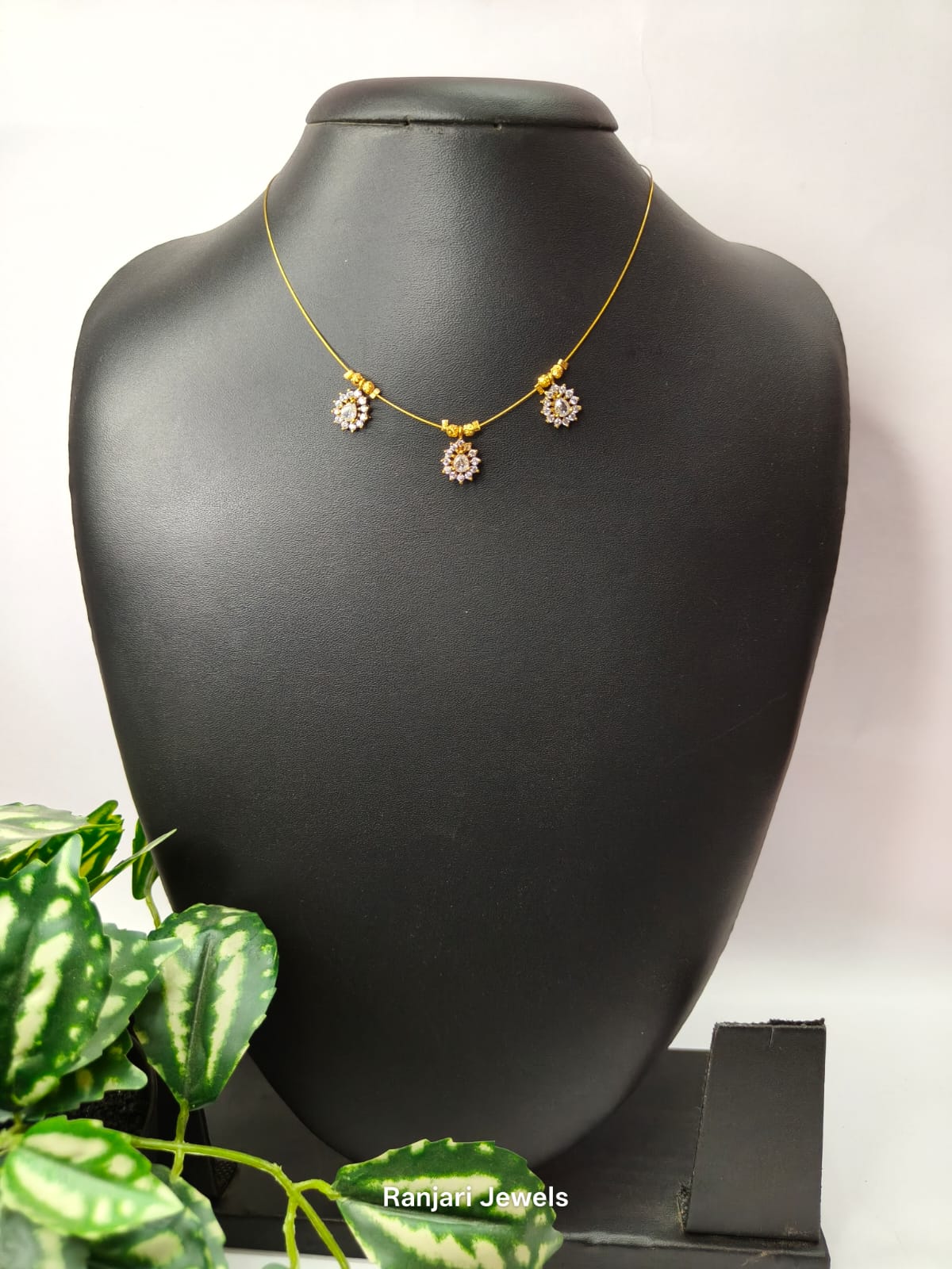 Triple Bloom Invisible Chain Necklace