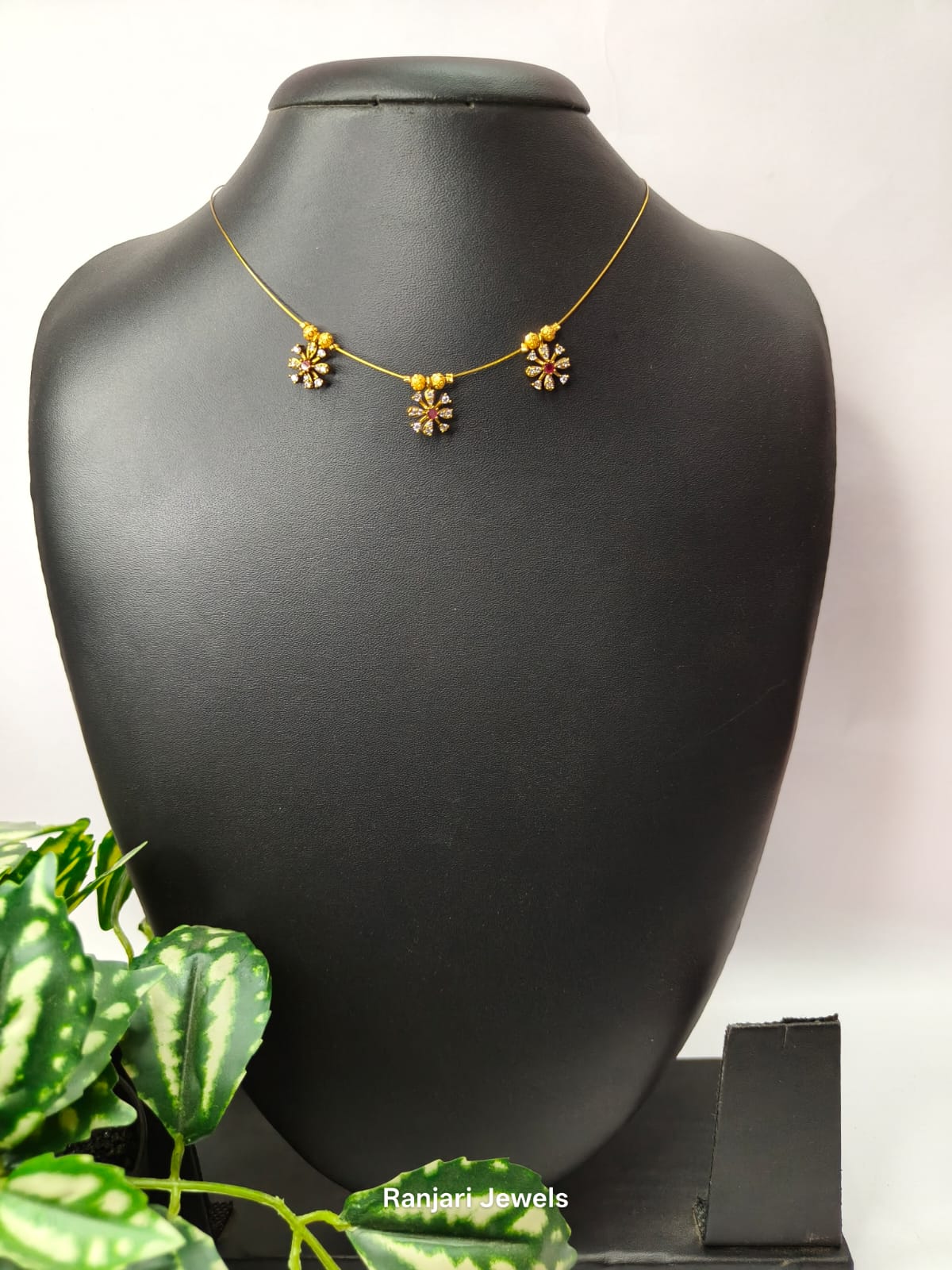 Triple Flower Invisible Chain Necklace