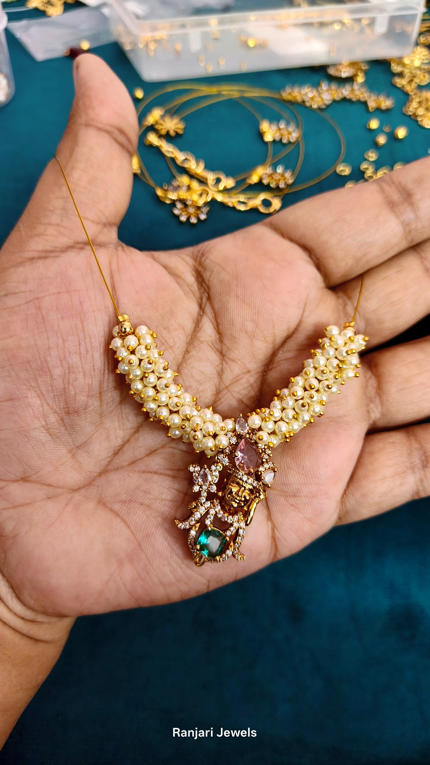 Pearl cluster Krishna invisible chain (Handmade) V2