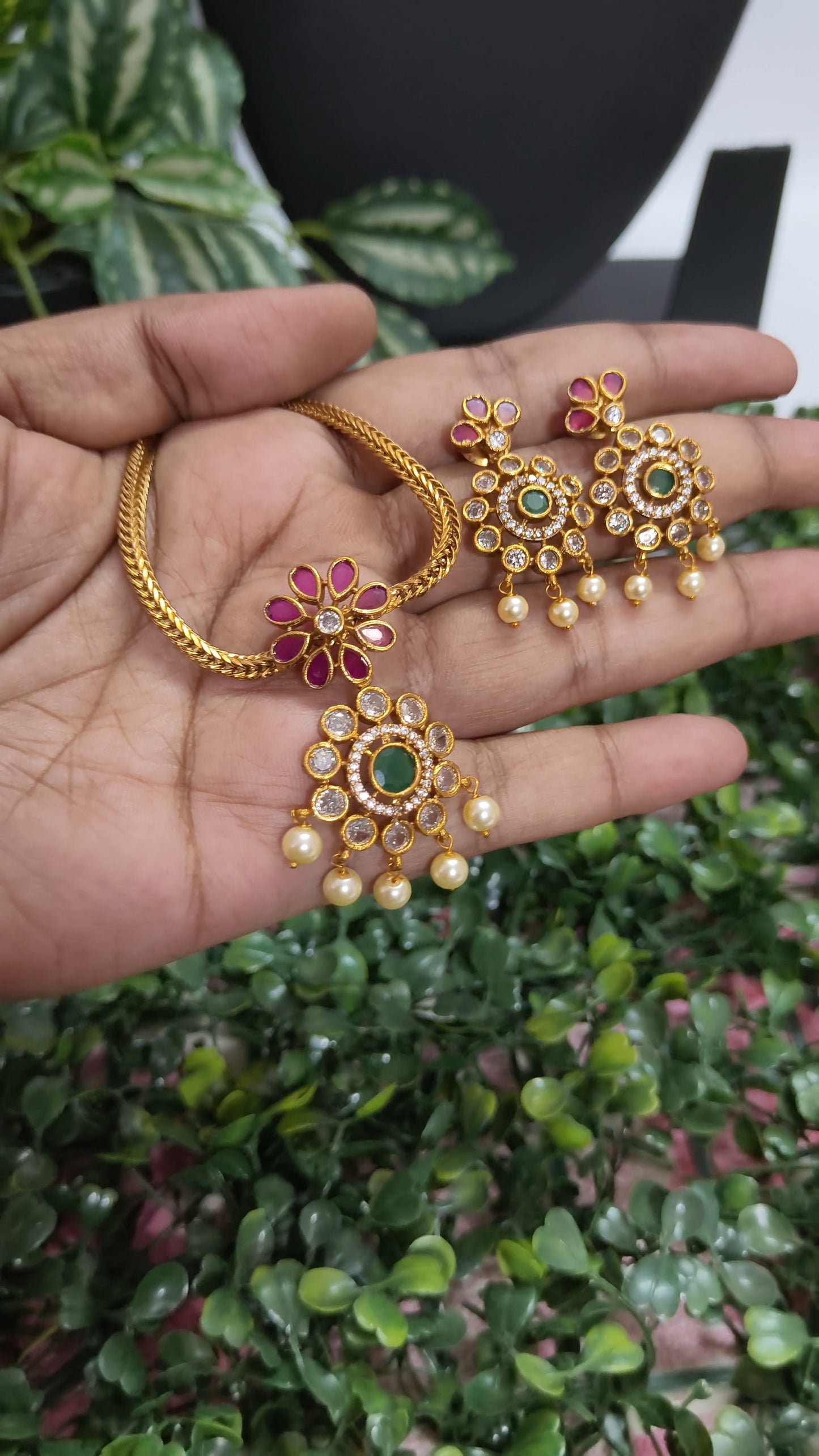 Mohana - Kemp Floral Attigai set