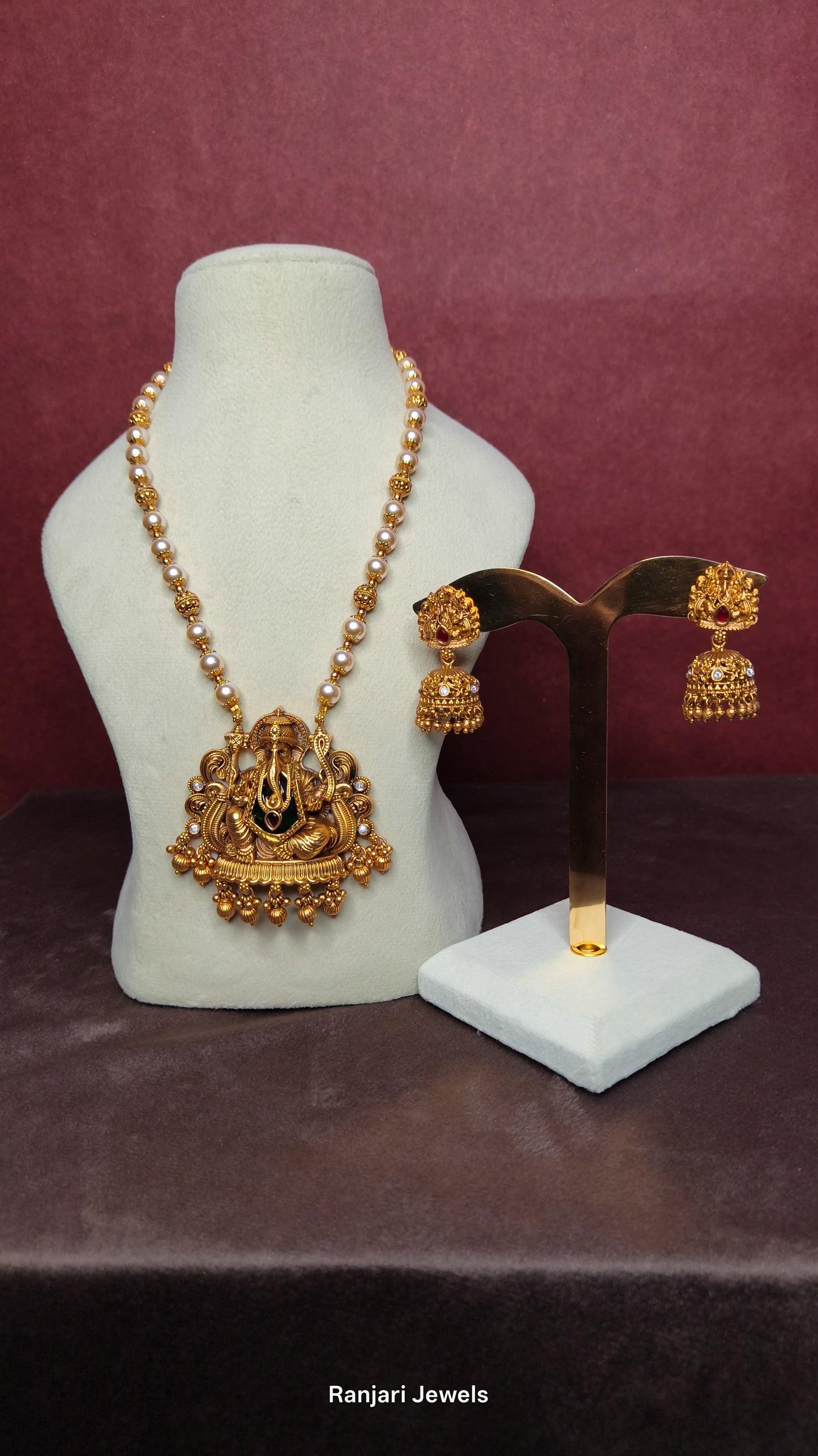 Lord Ganesha Temple pearl haram set