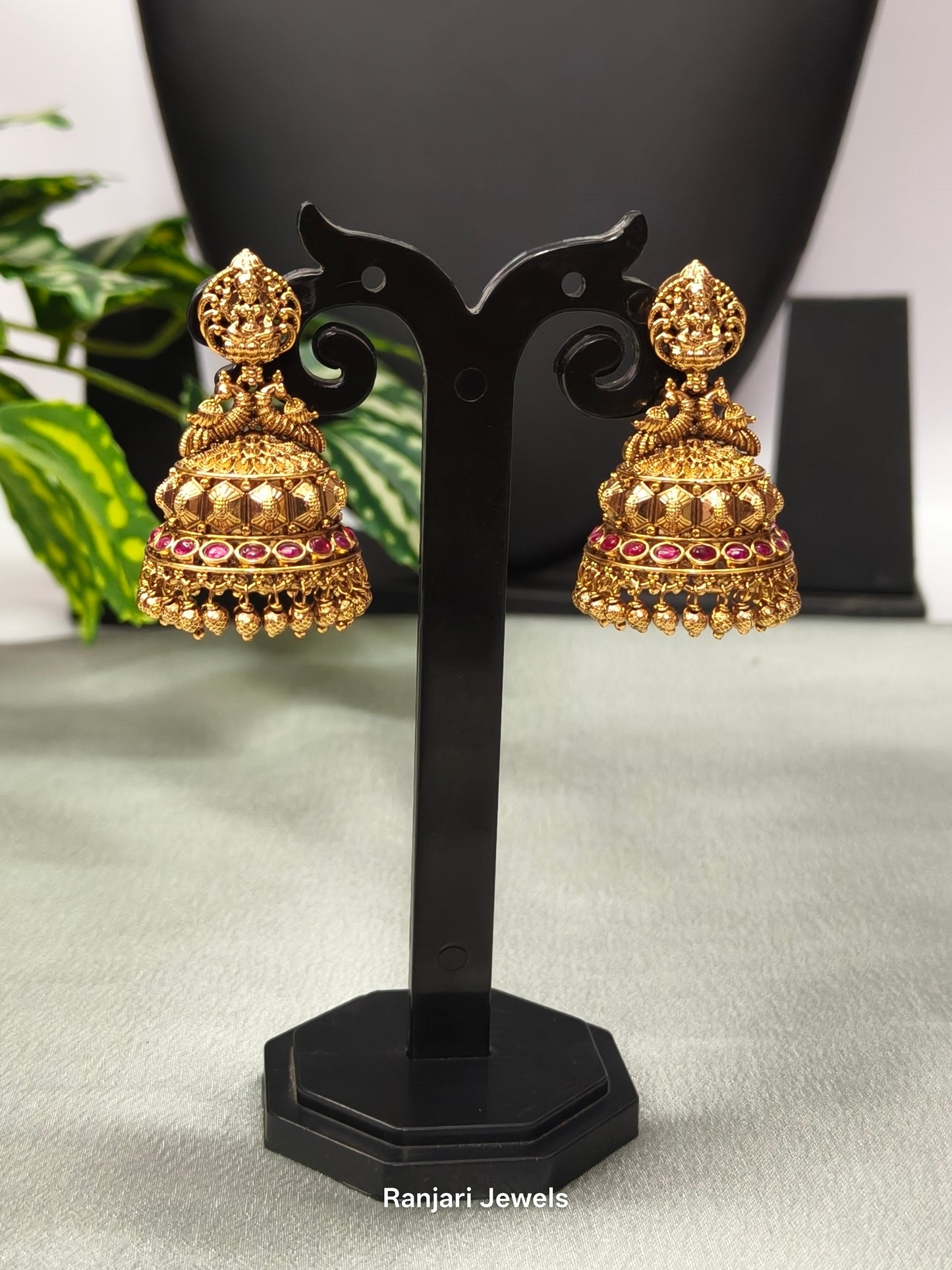 Ruhani – Antique Gold Jadau Jhumka Earrings