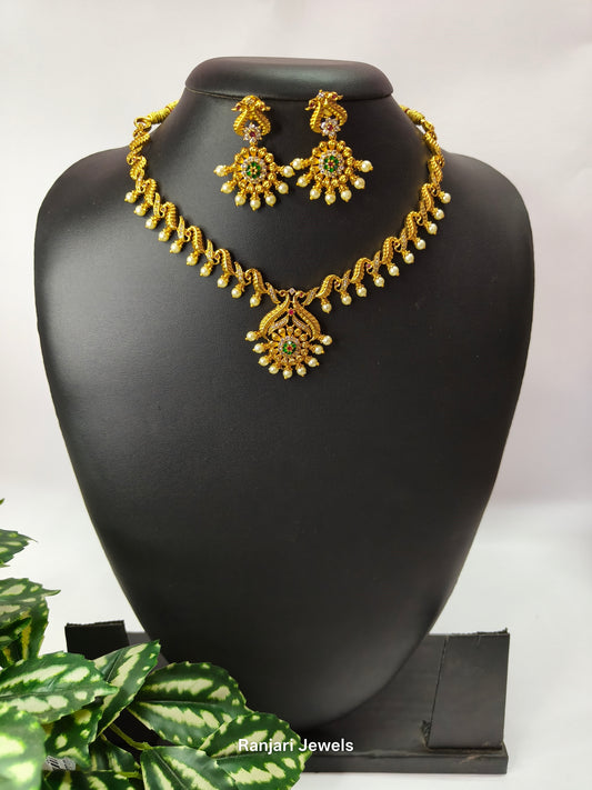 Pearl Drop Peacock Feather Short Necklace