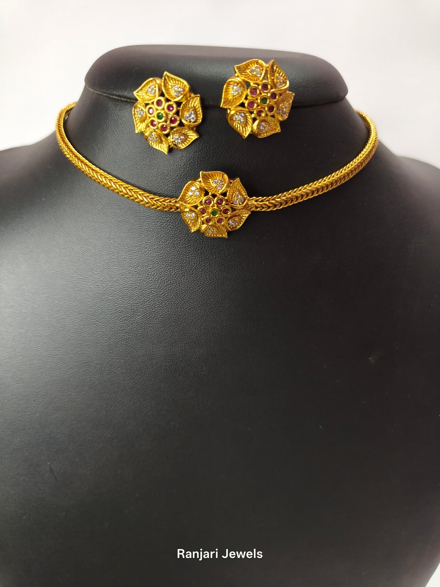 Kanthika – Floral Temple Choker Set