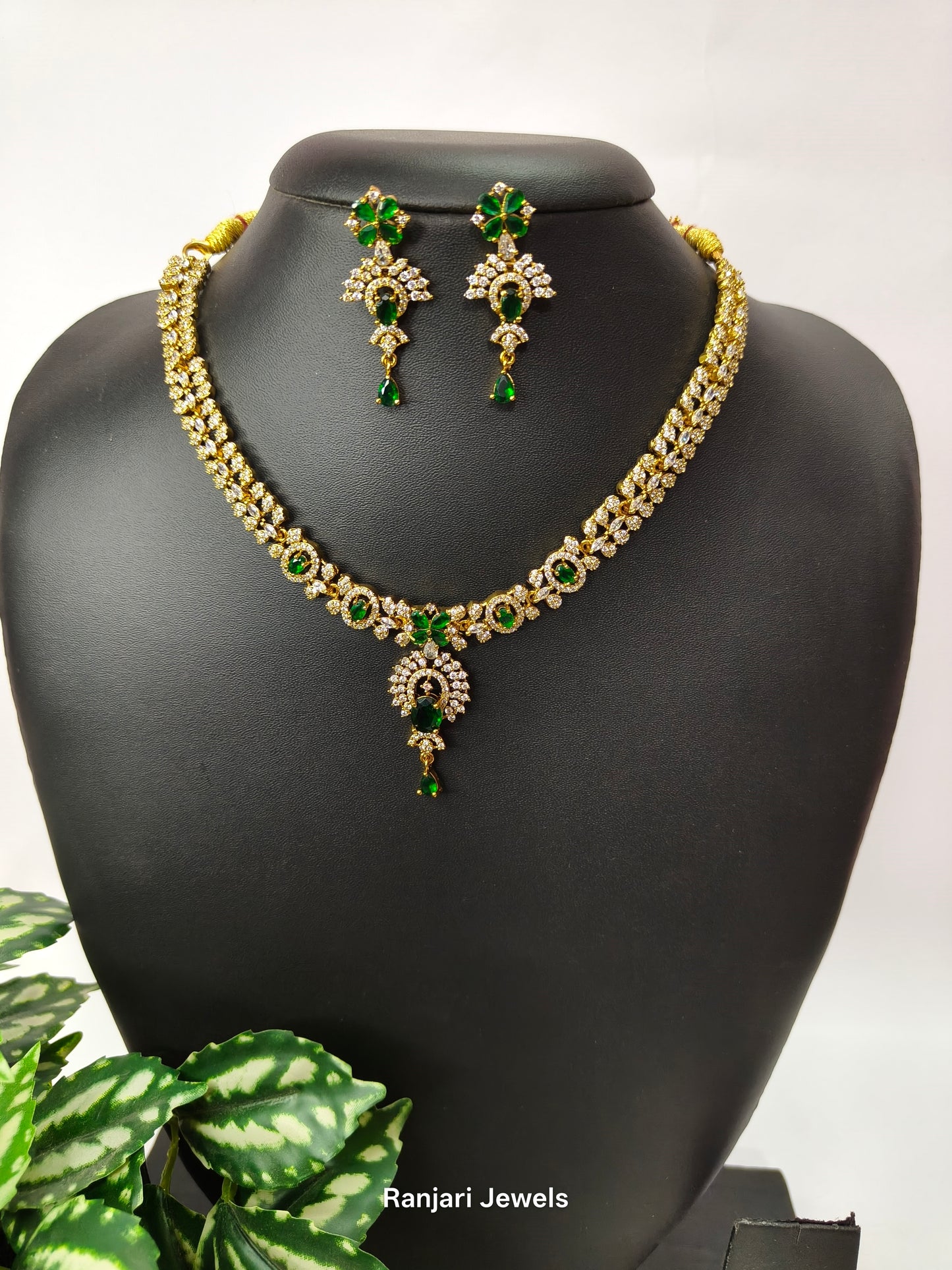 Kaminiya - AD Stone short Neckset Green