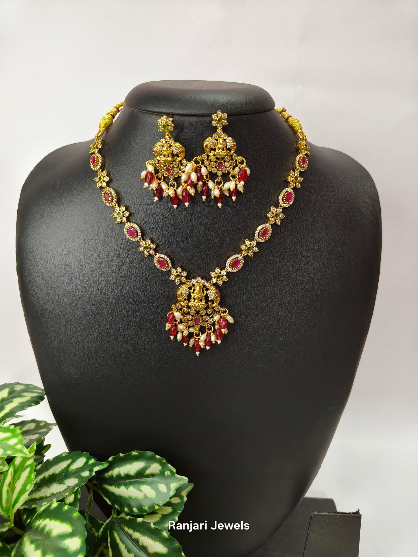 Padmika - Laxmi Floral Kemp Necklace Red Beads Hangings