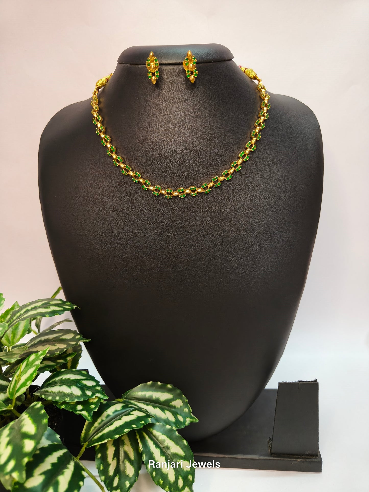 Aurika - Ad stone short Necklace