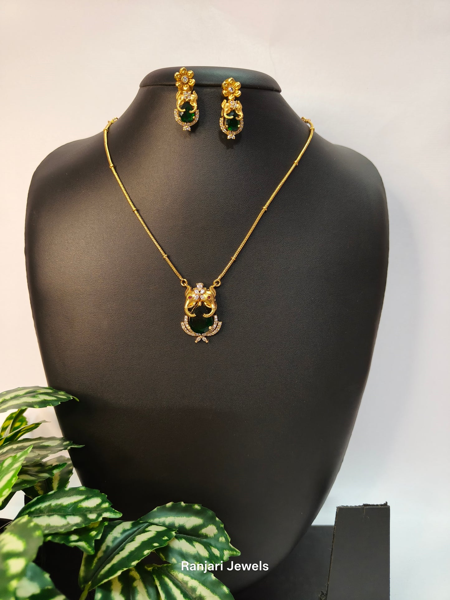 Gajitha – Regal Elephant Pendant Set
