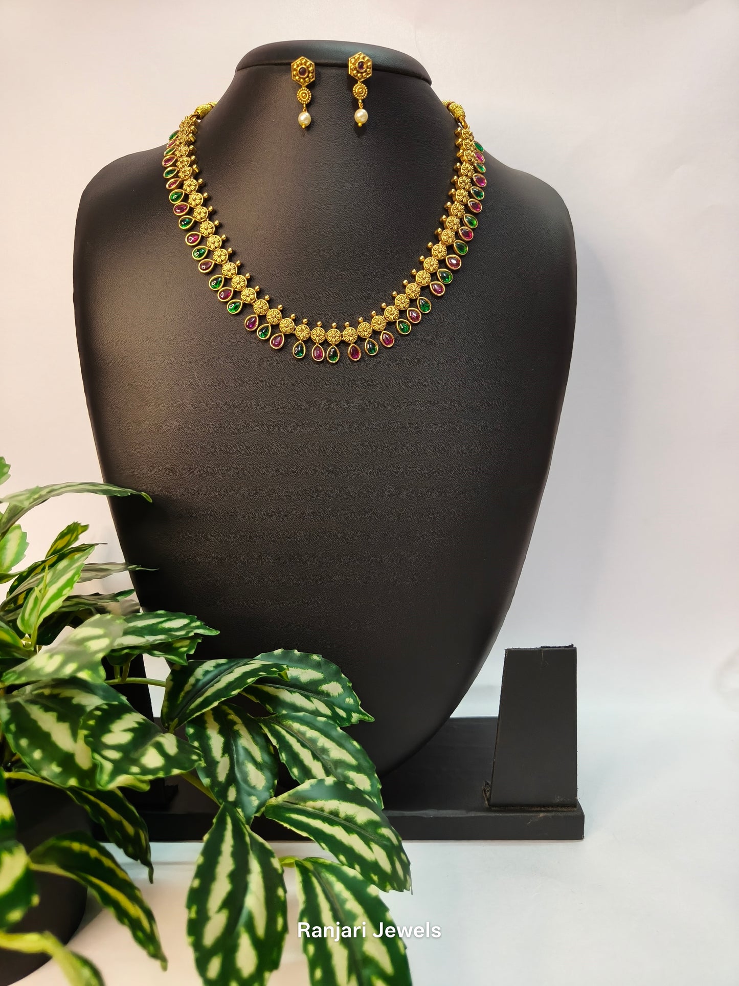 Ratnika – Real Kemp Necklace Set