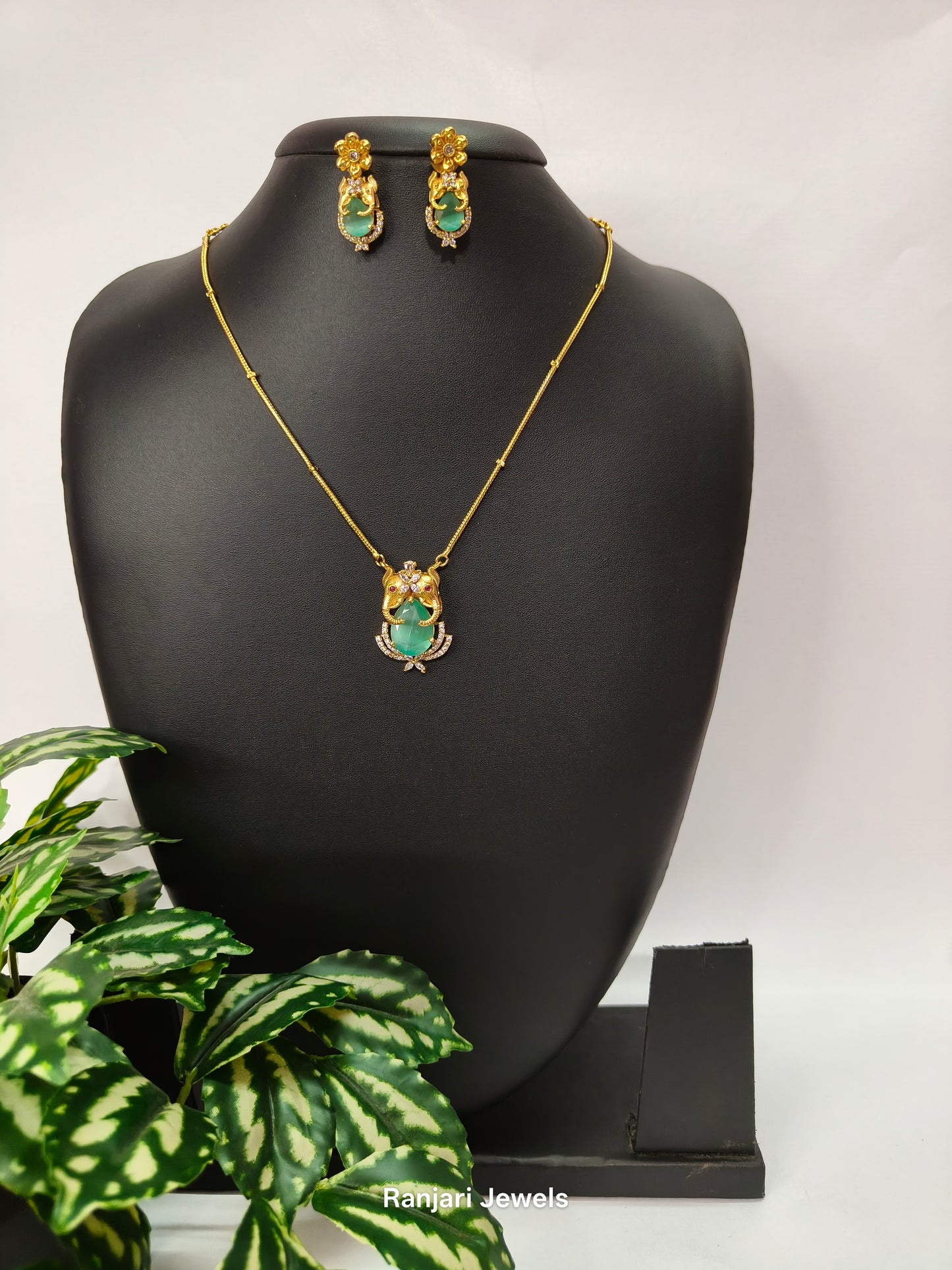 Gajitha – Regal Elephant Pendant Set