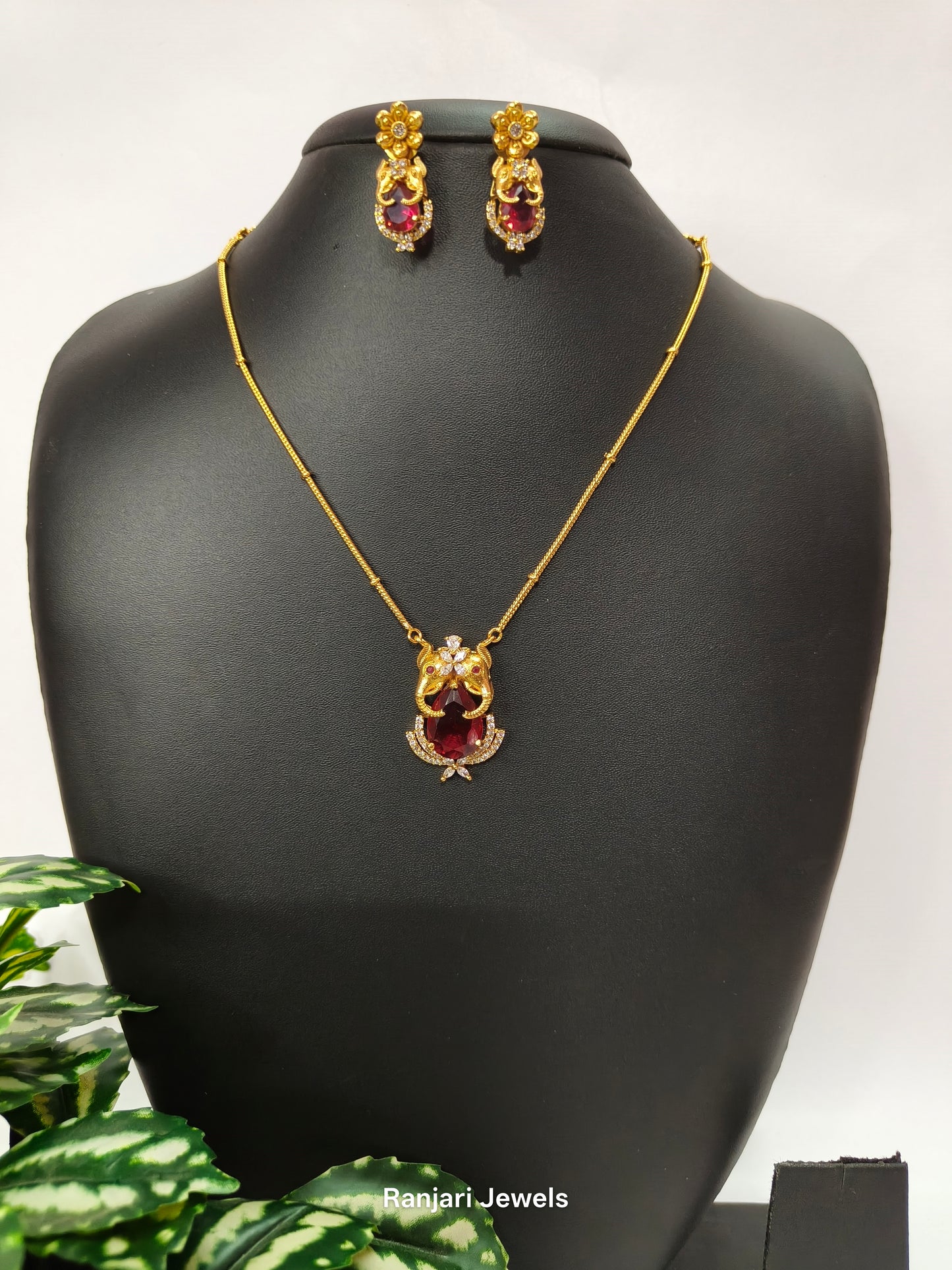 Gajitha – Regal Elephant Pendant Set