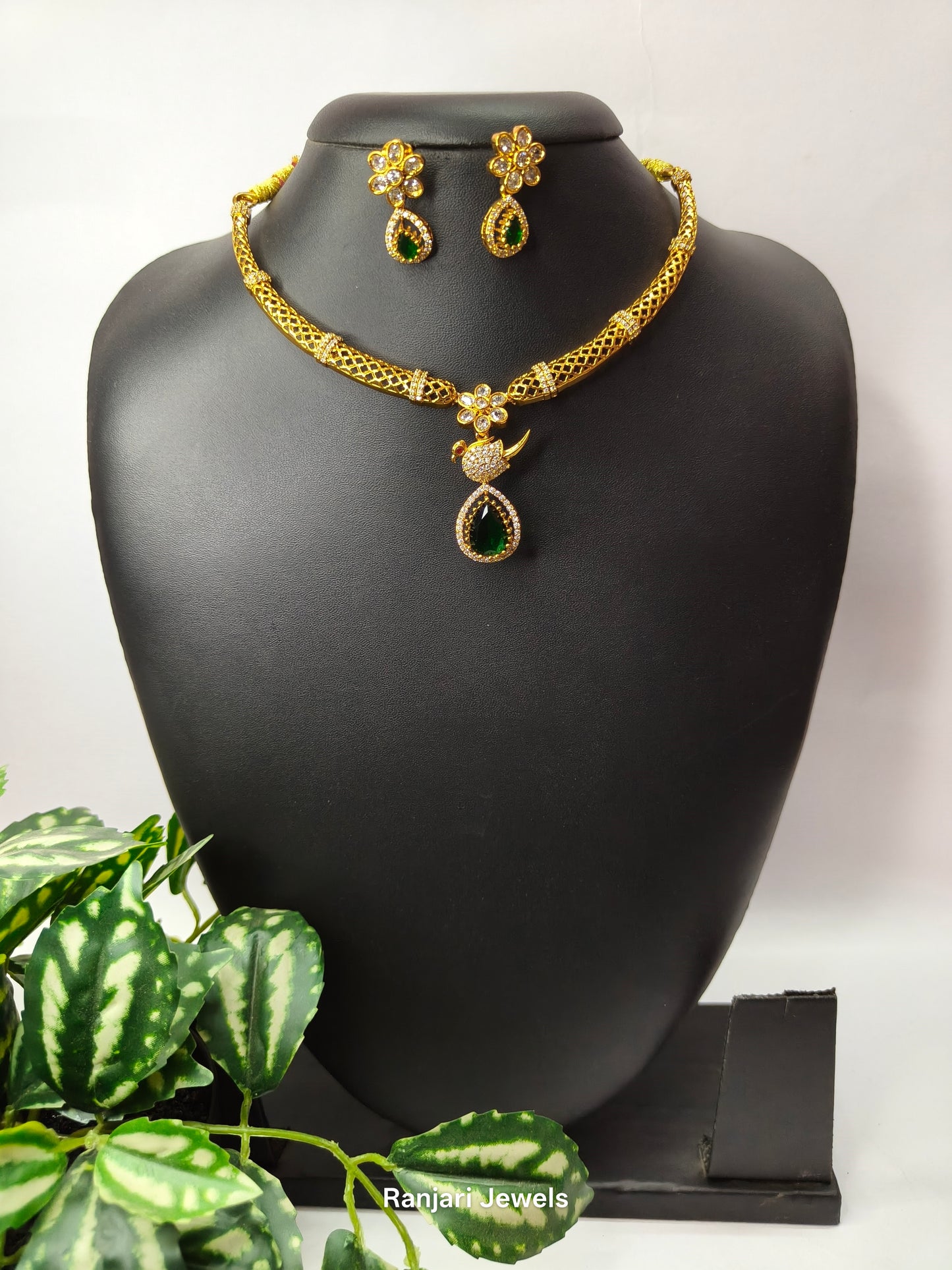 Pranika – Annam AD Necklace Set (Green)