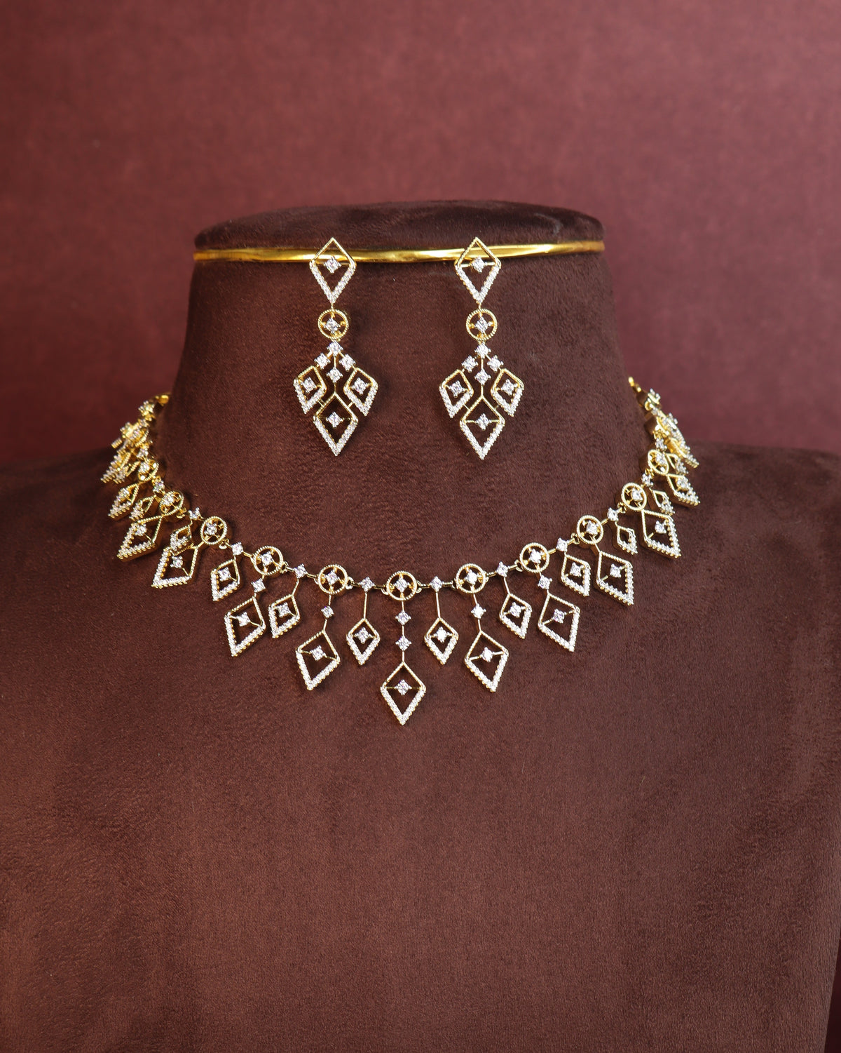 Vanathi V5- Premium Diamond Replica Necklace set
