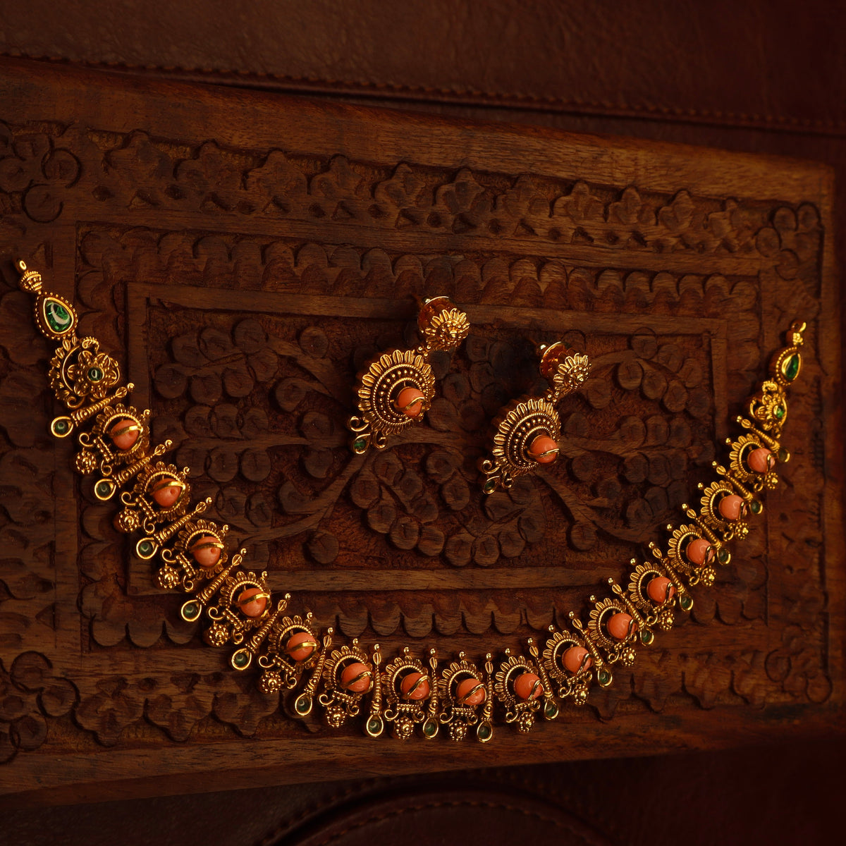 Raadhai - Traditional Coral with Kemp stone Short Necklace Set