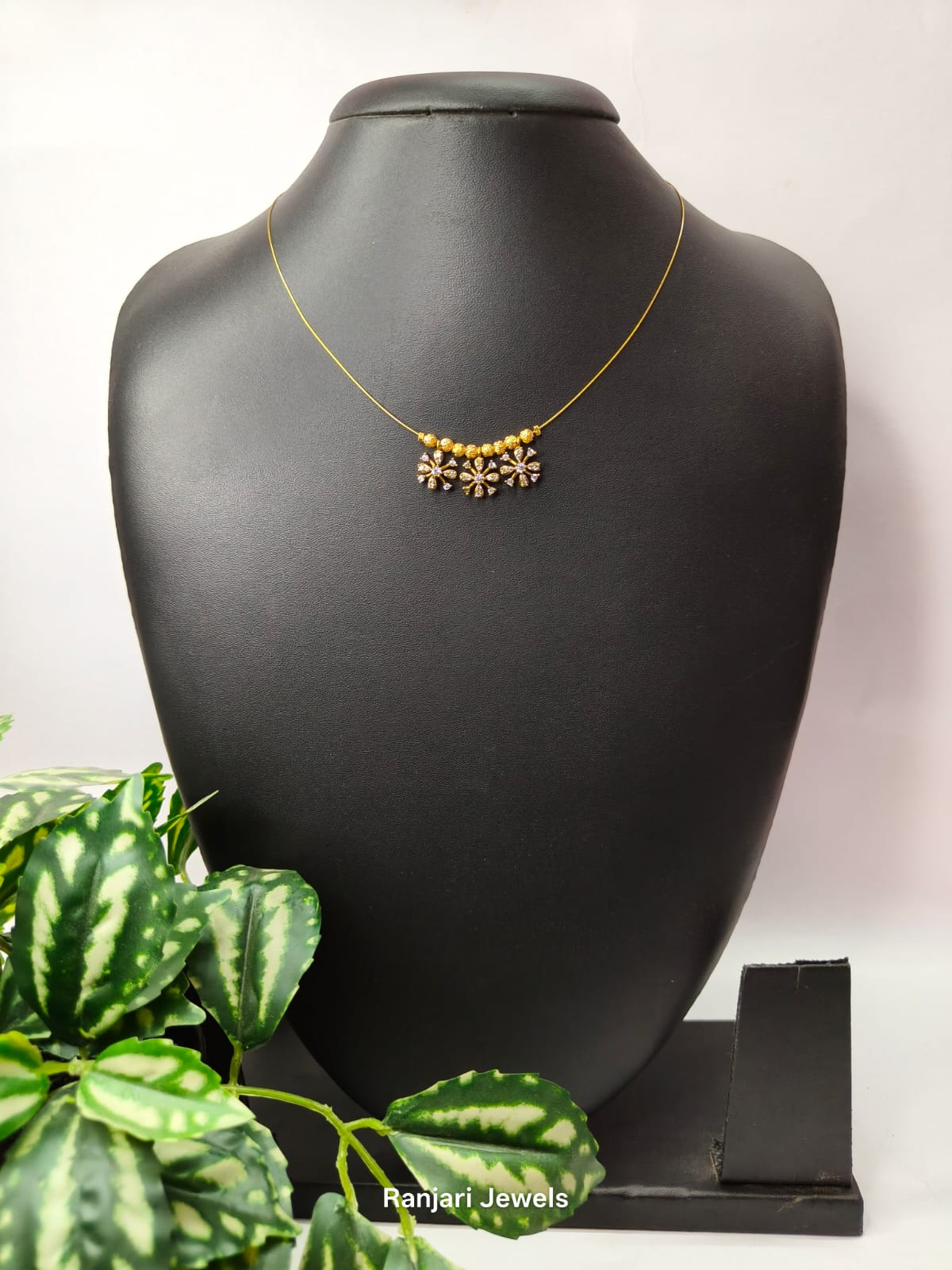 Triple Flower Invisible Chain Necklace