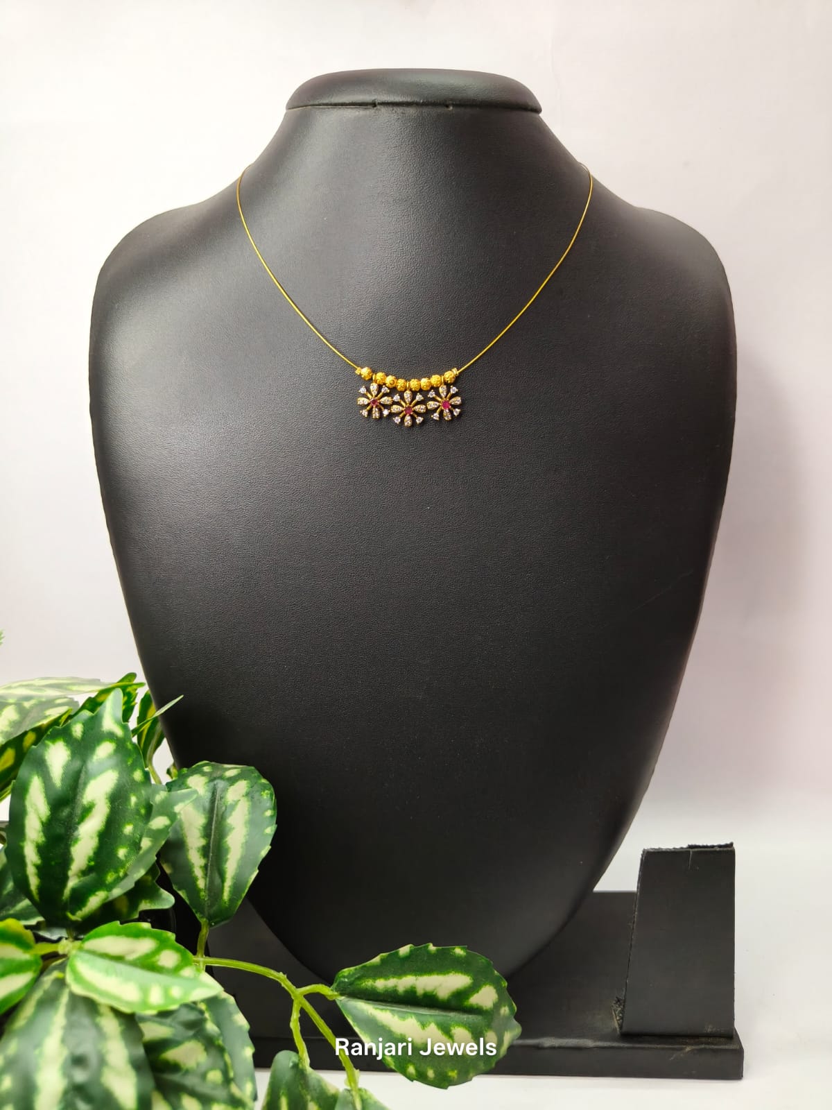 Triple Flower Invisible Chain Necklace