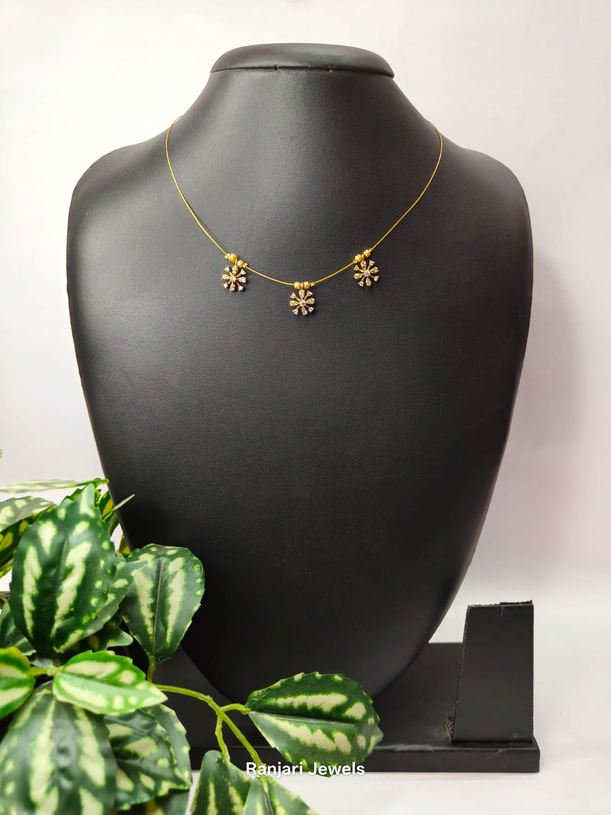 Triple Flower Invisible Chain Necklace