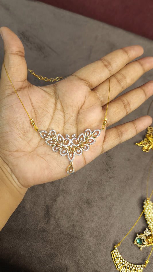 Mayura - Peacock Grace Pendant invisible chain (GZ finish)
