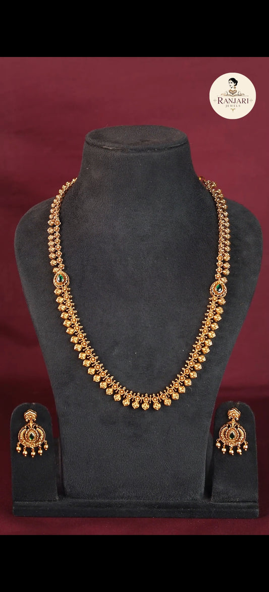 Vaagai - Traditional Floral Thilak Haaram