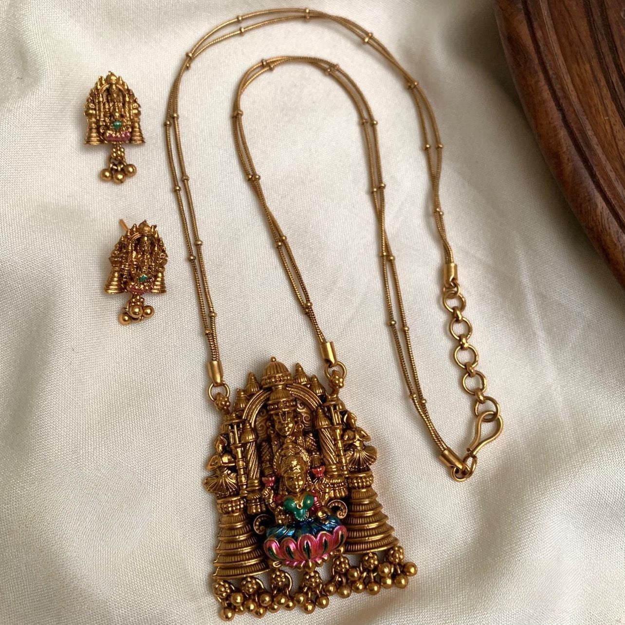 Prithvika – Lakshmi Temple Necklace Set V7