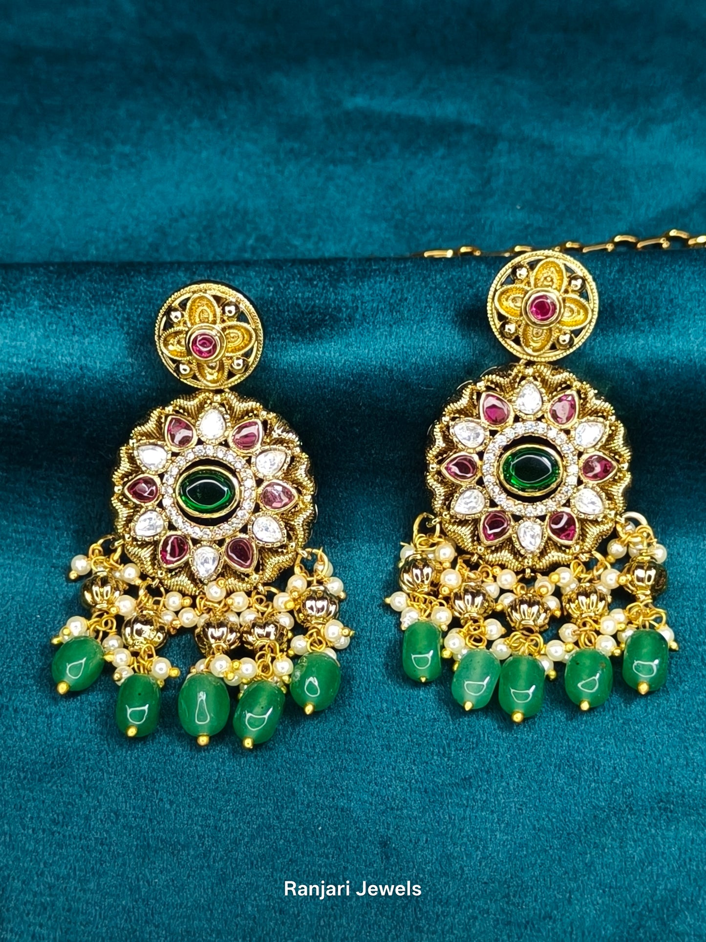Aadhvika – Royal Antique Necklace Set (Non-Idol)