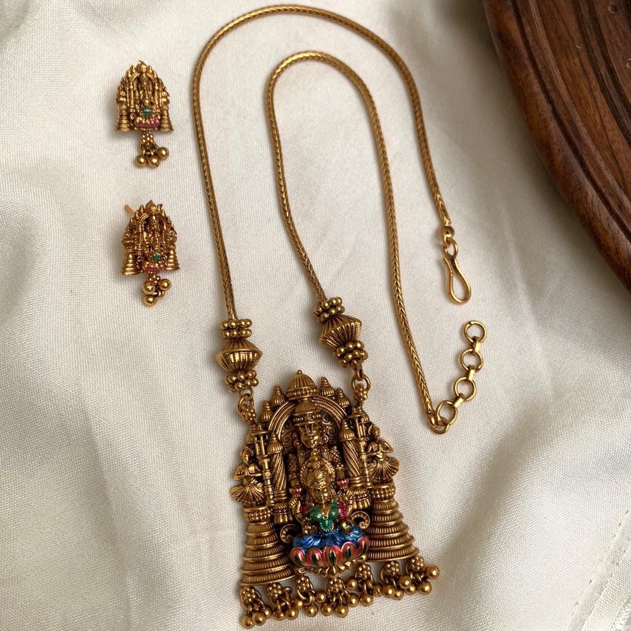 Prithvika – Lakshmi Temple Necklace Set V6
