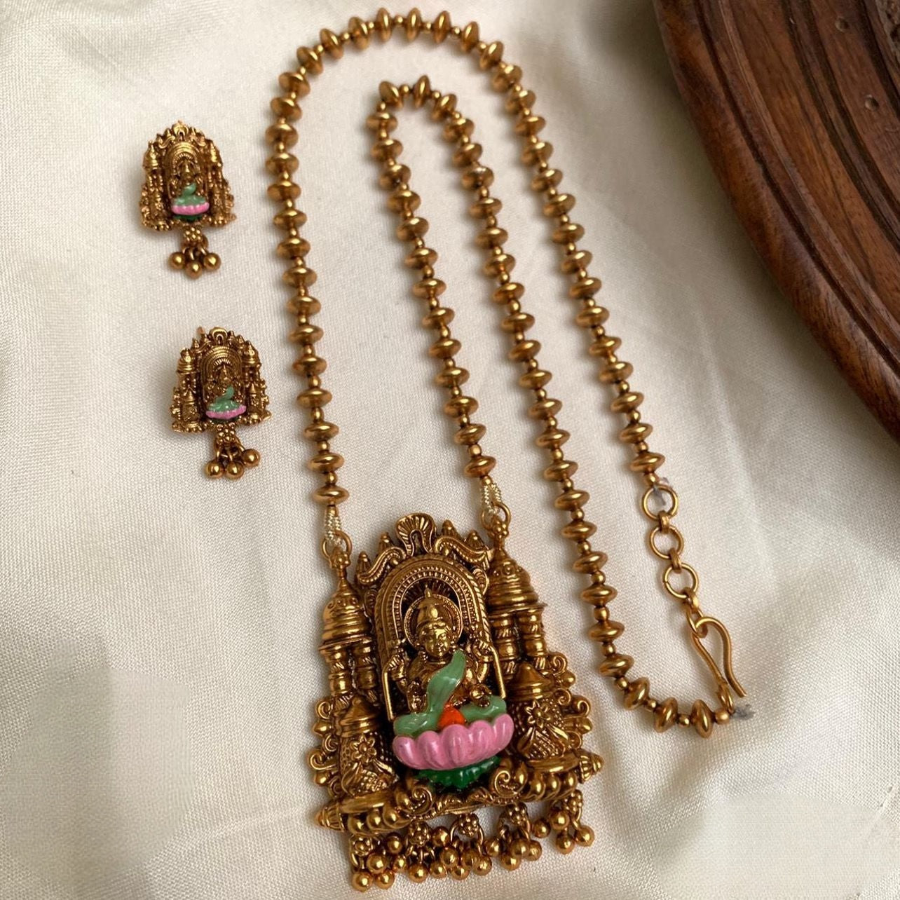 Prithvika – Lakshmi Temple Necklace Set V2