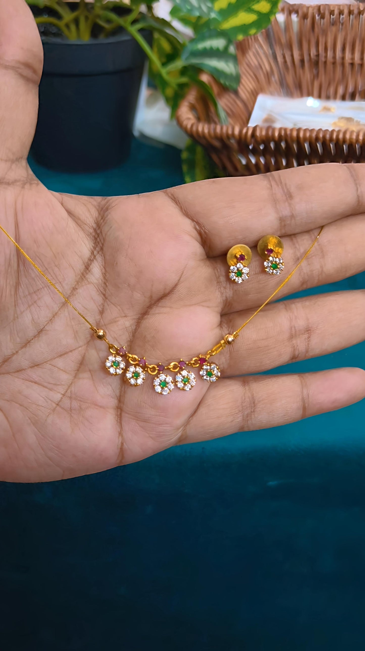 Minimal Floral Invisible Chain Necklace Set (Multi colour)