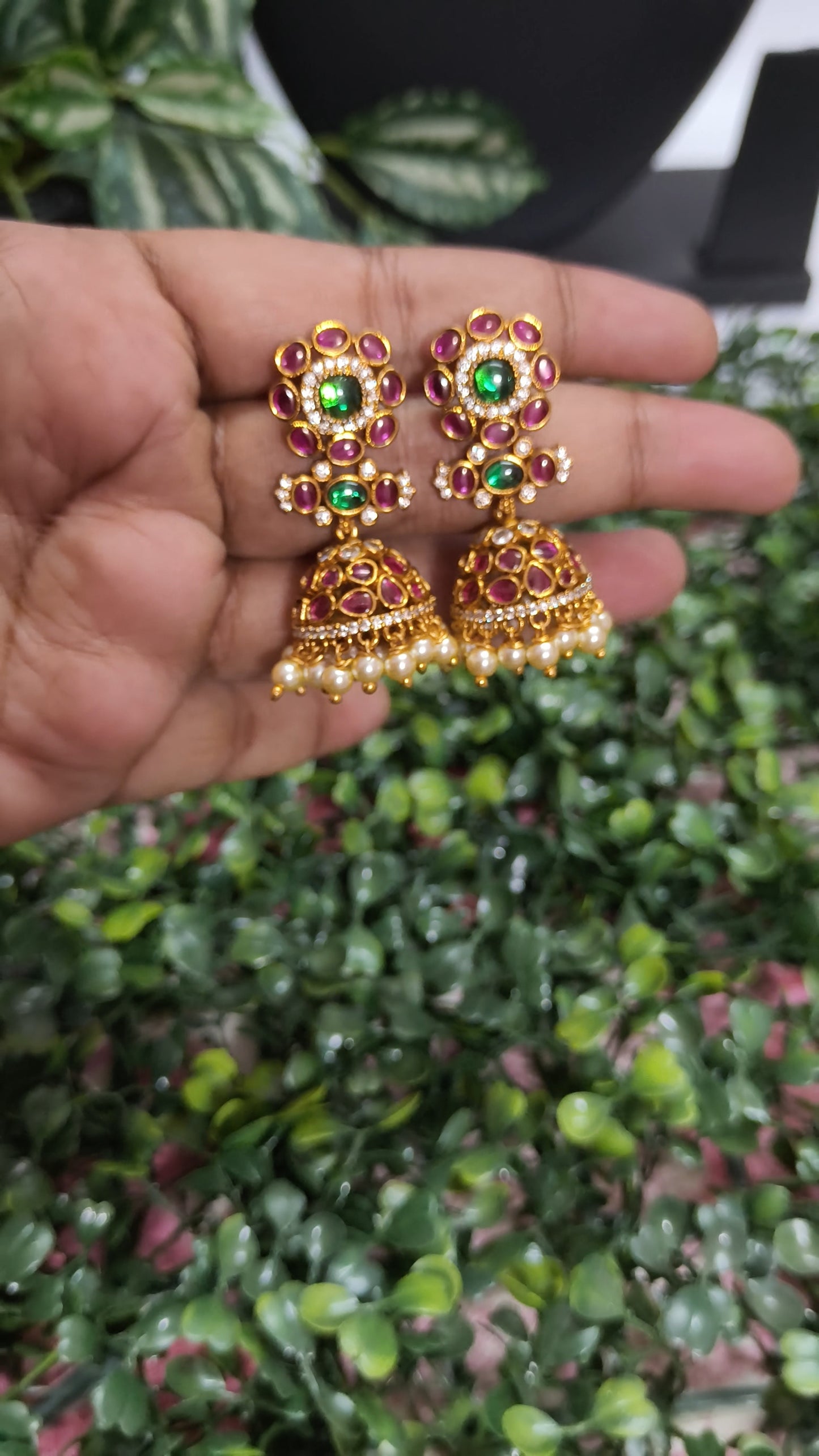 Aaradhya - Premium Kemp Bridal Jhumka