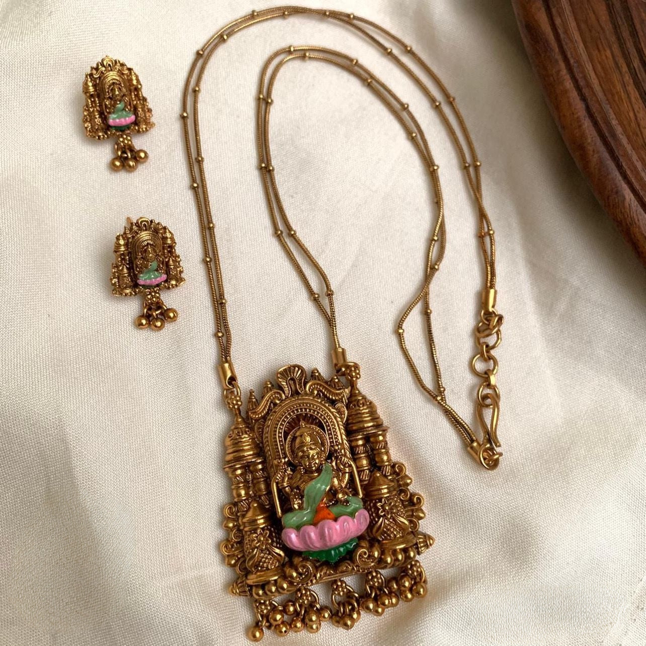 Prithvika – Lakshmi Temple Necklace Set V5