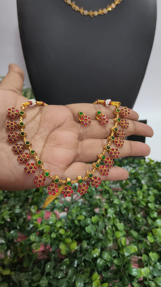 Malar - Floral Kemp Necklace set